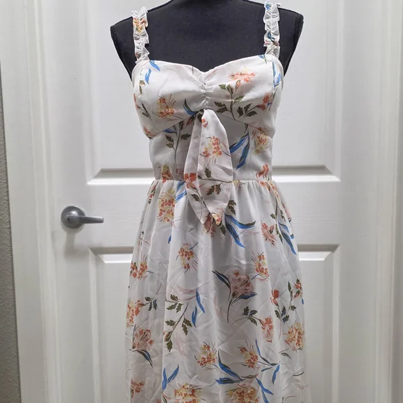 Lily Rose Dresses Lily Rose White Floral Sleeveless Sundress